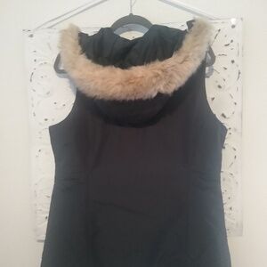 Mountain Hardware Puffer Vest Women’s Size L Black Faux Fur Hooded Vest